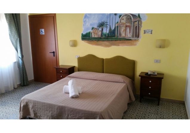 Hotel Elite Palermo - Comfort Quadruple Room