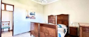 King Room with Disabled Access and Shower Villa Anna Capannori