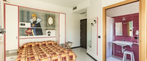 King Room with Disabled Access and Shower Albergo Biancaneve Fano
