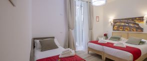 Family Room with Terrace Flatinrome Trastevere Complex - Accessible Large Room Roma