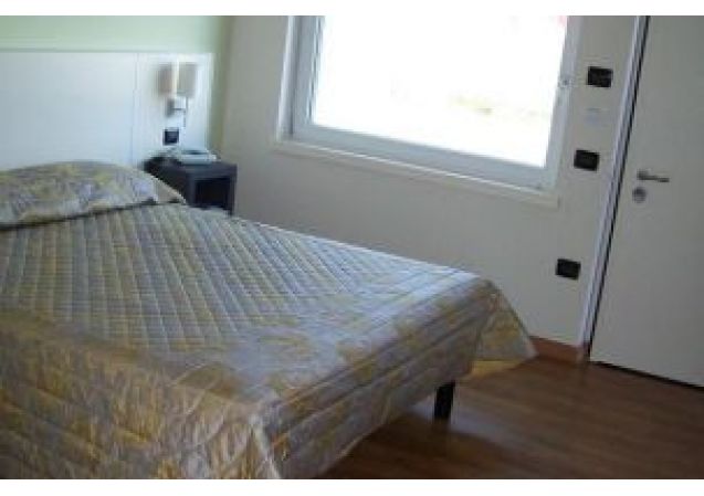 Hotel Giglio - Twin Room with Disability Access